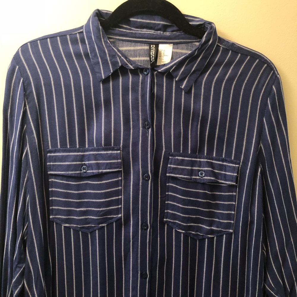 Long Button down ๐ - Picture 2 of 4